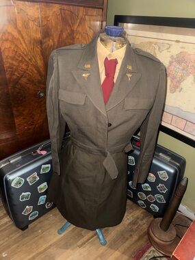 Vintage WWII US Army NurseUniform Set: Jacket,shirt,tie, Skirt Military History!